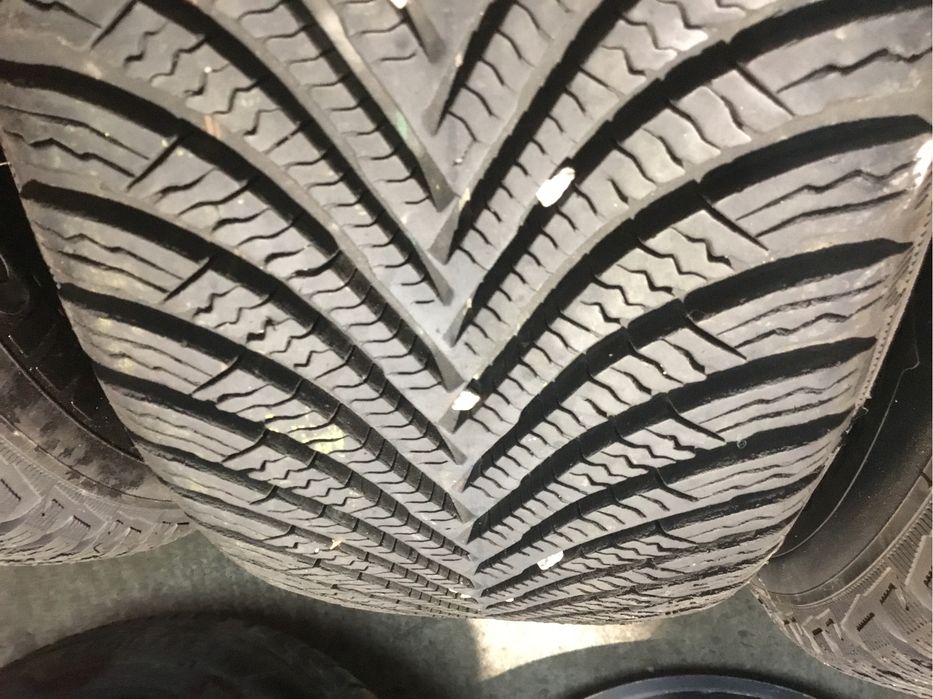 205/60r16 92H Michelin Alpin 5 hom audi AO
