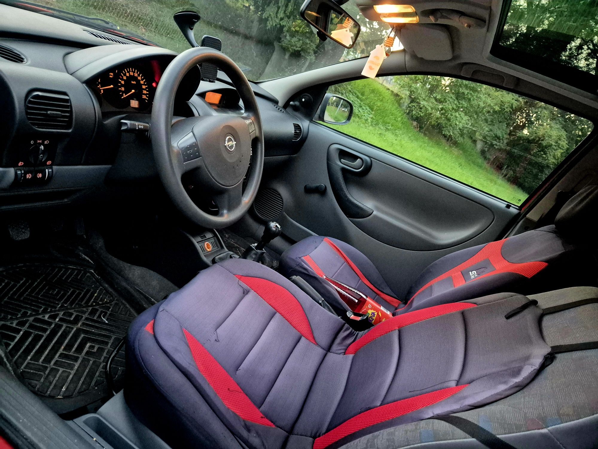 Opel Corsa C 1.2 Benzyna 2001 rok Zero rdzy Nowy Przegląd 
Auto Sprawn