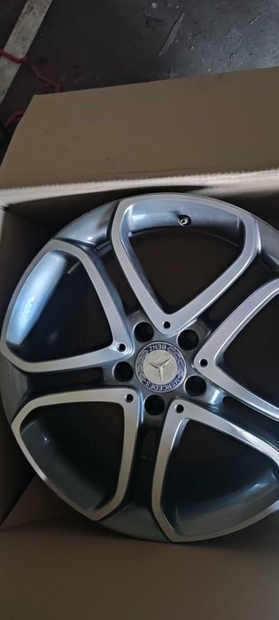 Mercedes  CLS W218 felgi aluminiowe  18 dwie szerokośći stan idealny
