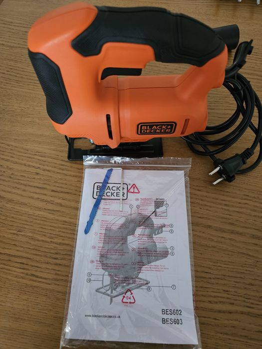 Black & Decker Serra tico-tico 400w