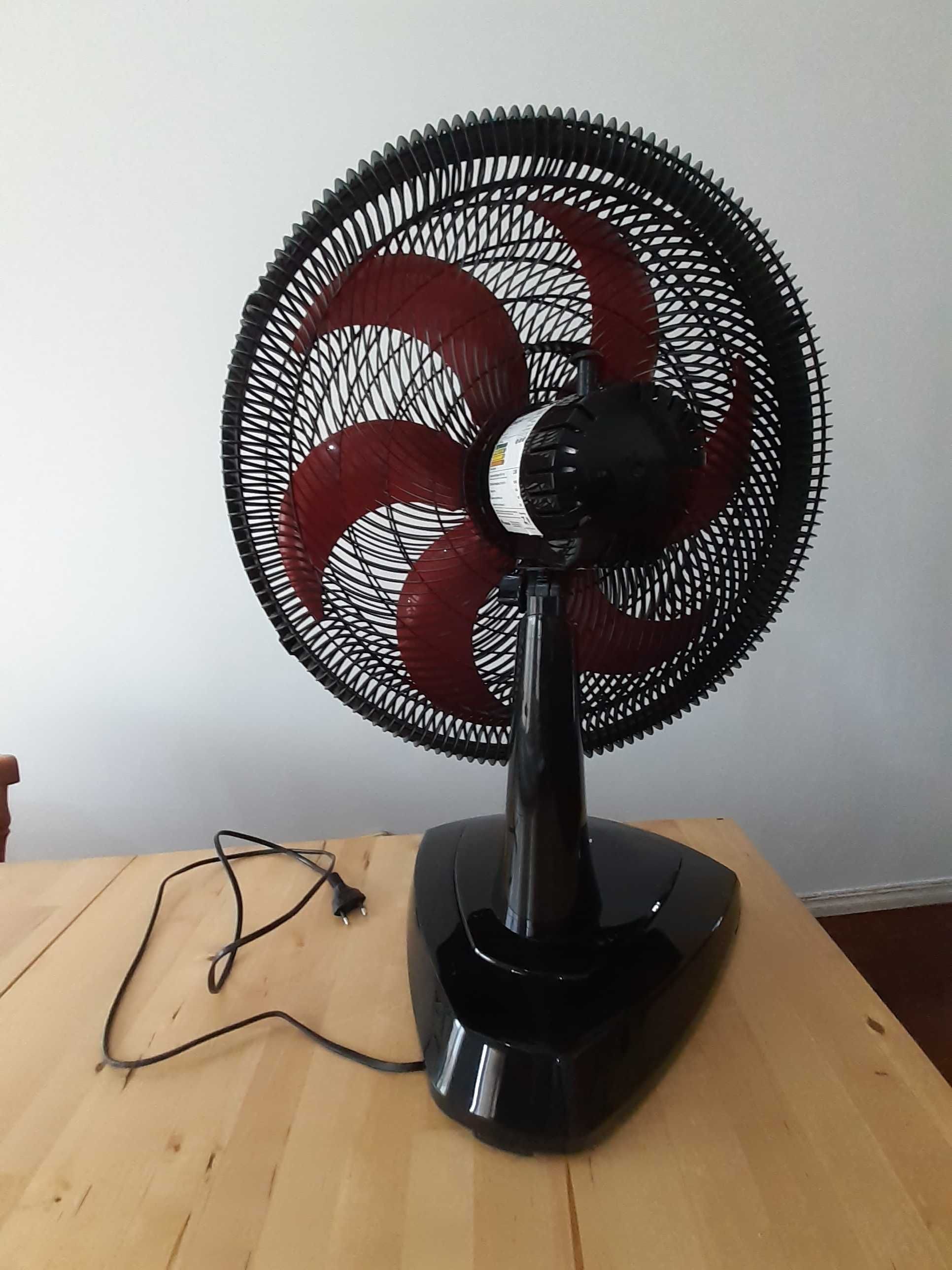 Ventoinha de 3 velocidades, com 50 cm de diâmetro