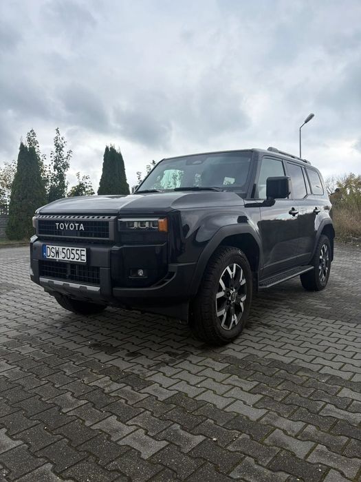 Toyota Land Cruiser Toyota Land Cruiser - pierwszy właściciel, jak nowa przebieg 830 km,