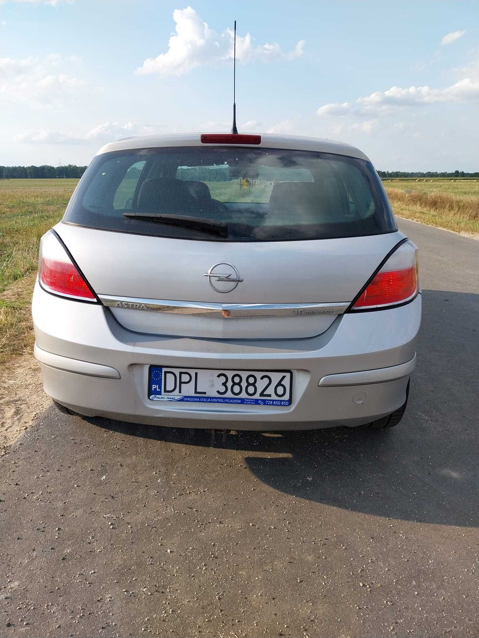 Sprzedam Opla Astrę H 1.6 Benzyna