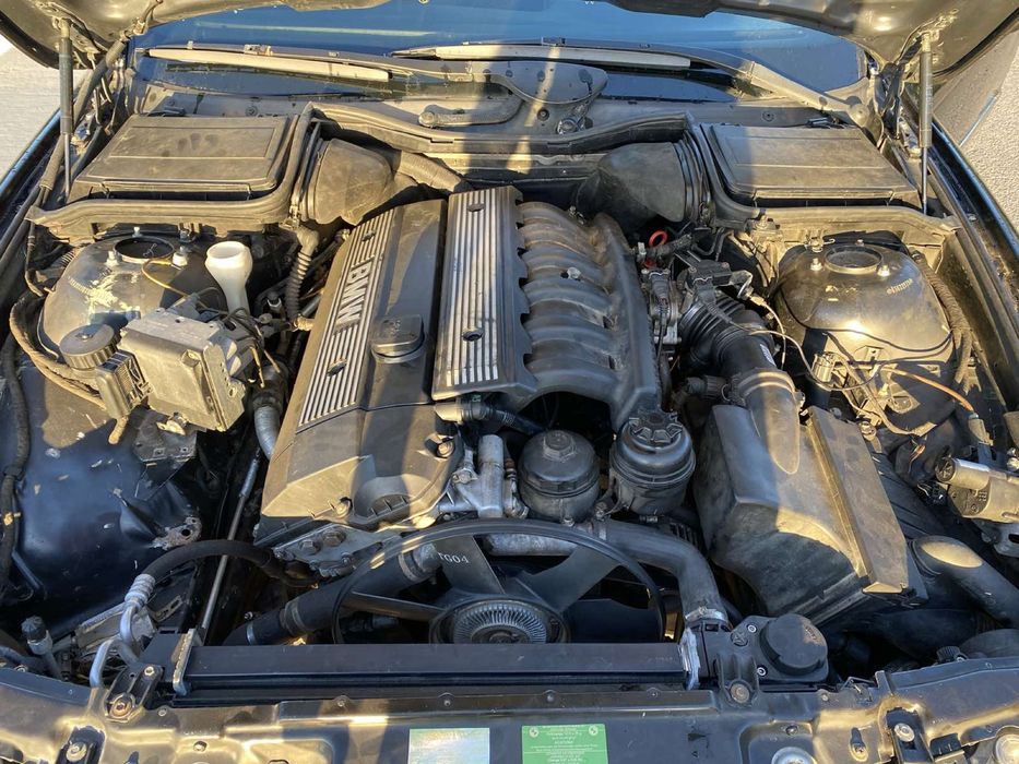 Продам BMW 520i 1998