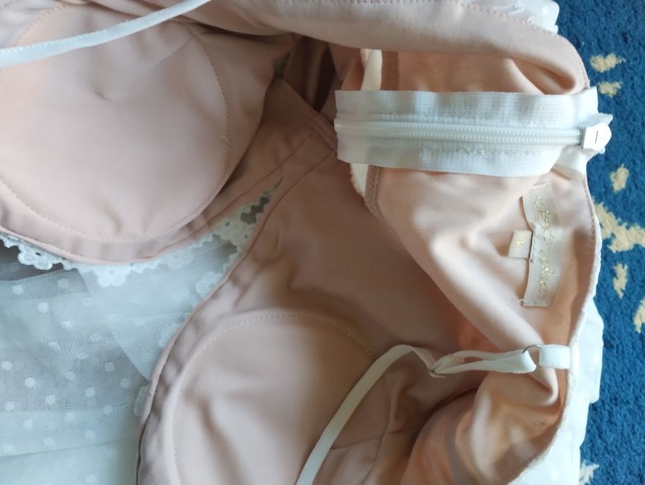 Sukienka koronkowa tiulowa prześliczna biało-beżowa, rozmiar S soky &