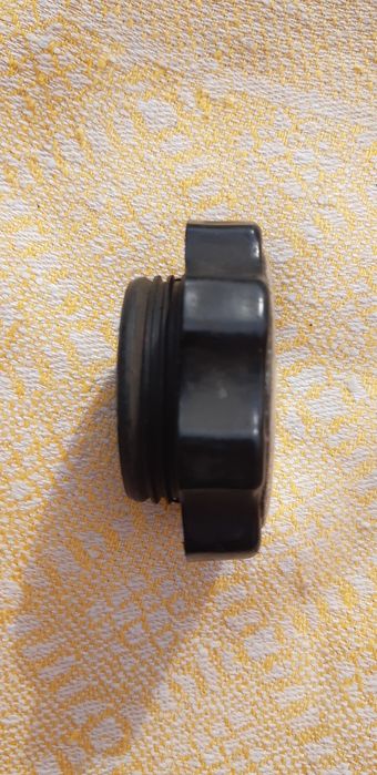 Продам пробку від бензобаку мопеда