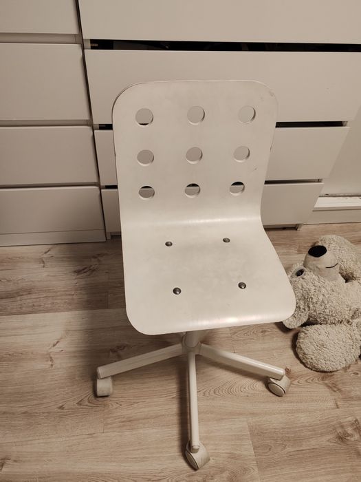 Krzeslo białe do biurka Ikea Jules