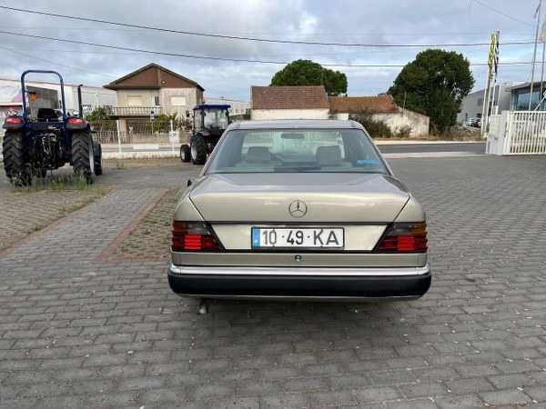 Mercedes-Benz E 200 2.0D - 89