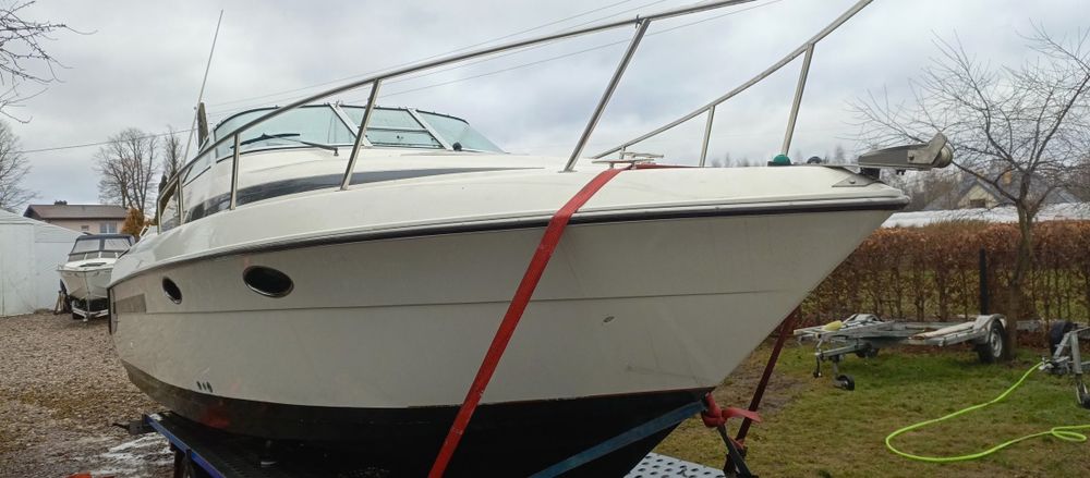 Jacht motorowy Tiara 260 Cruiser  2 spania WC Kuchnia zamiana