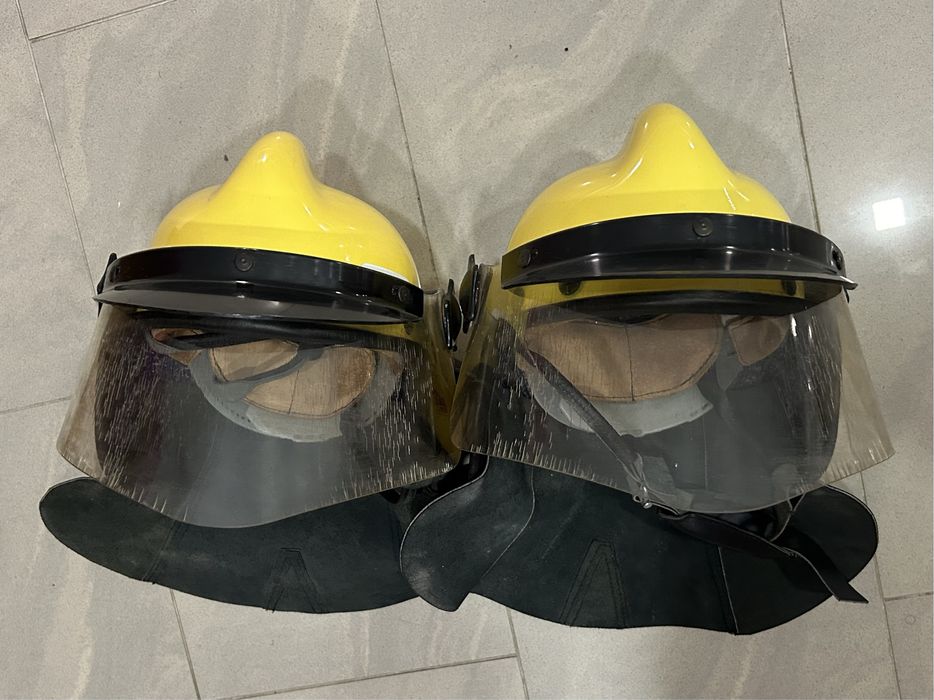 Żółty Hełm Strażacki KZPT Kalisz - Super Stan, leżak magazynowy