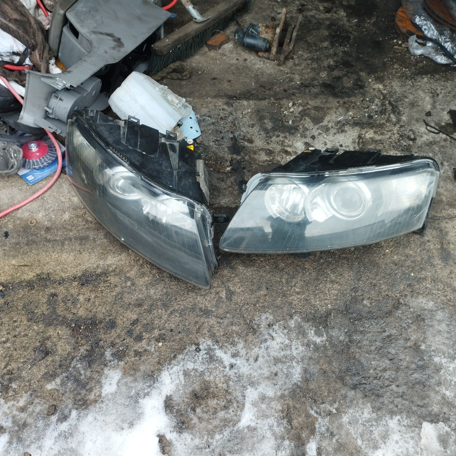 Audi A6 C6 lampy przód oryginał Hella Xenon skrętny