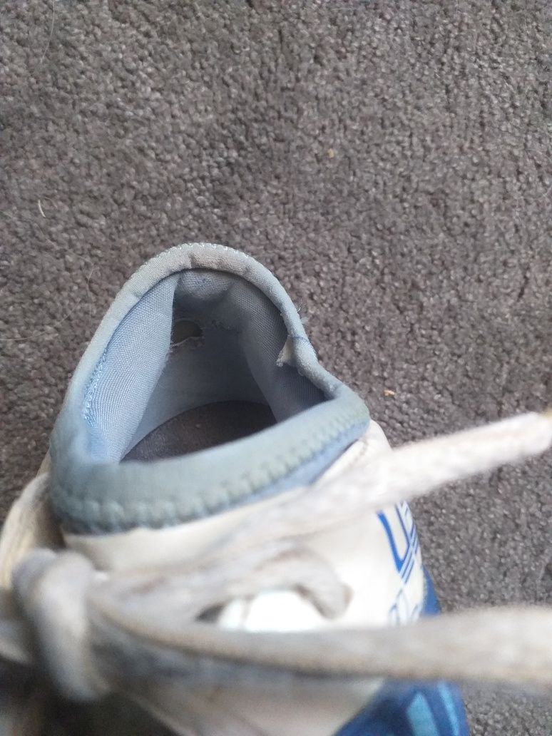 Damskie buty do badmintona YONEX rozm. 38