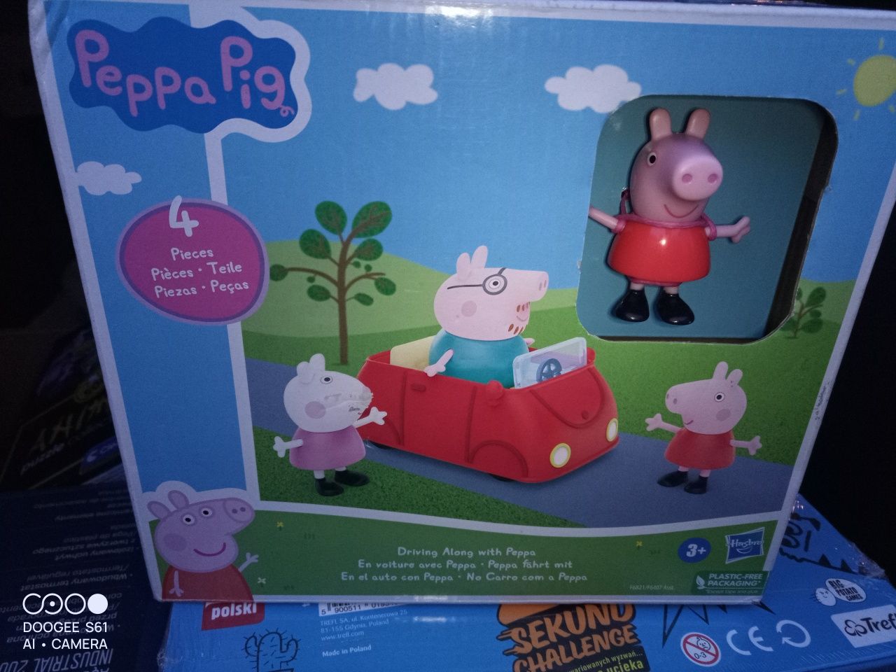 Nowy samochód plus figurka  Peppa pig