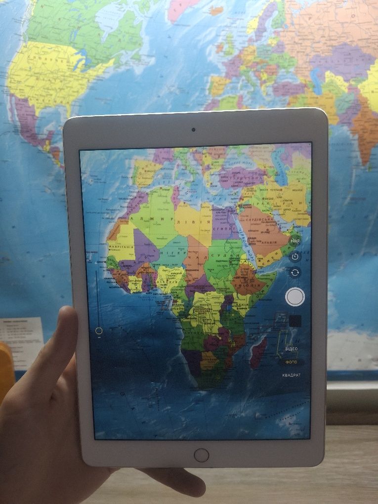 Продам iPad Air 2