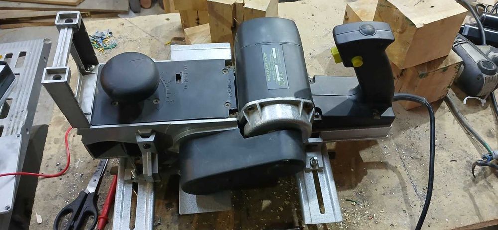 Рубанок Титан PR20011