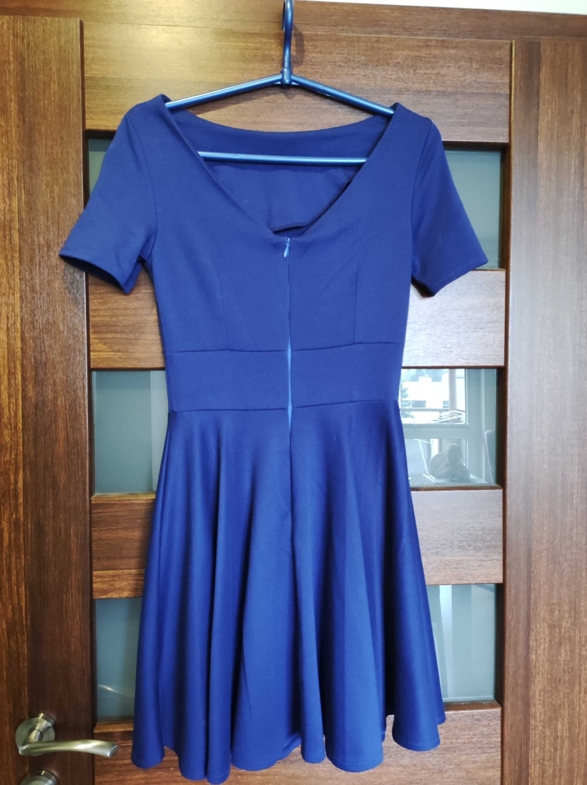 Niebieska sukienka, rozm. 36