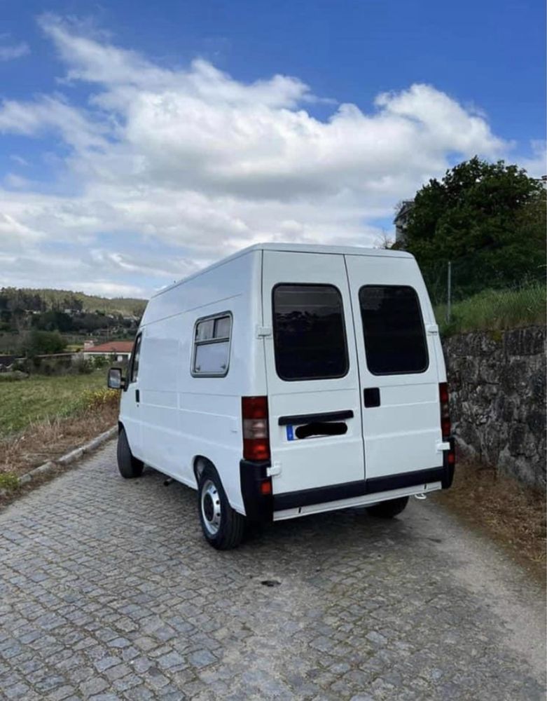 Alugo Fiat Ducato - Campervan