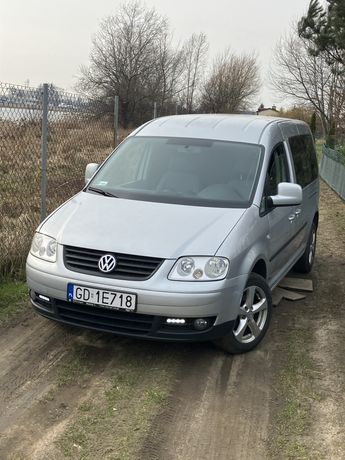 VW Caddy 5os MAXI Life 1.9tdi 105km zadbany hak klima Bluetooth LONG