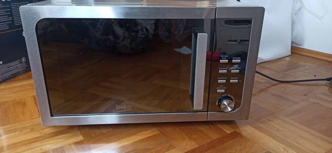 Mikrofalówka Beko MGF23210X