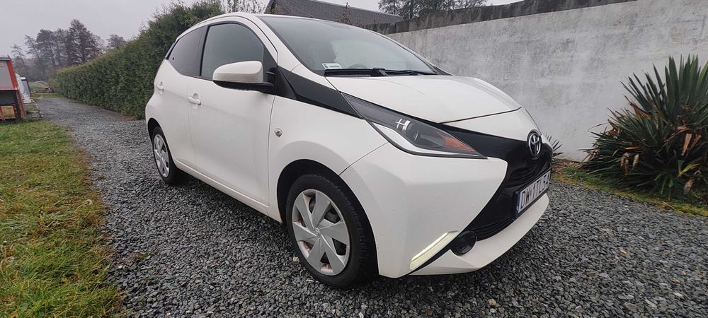 Syndyk sprzeda Toyota Aygo benzyna + gaz 2016