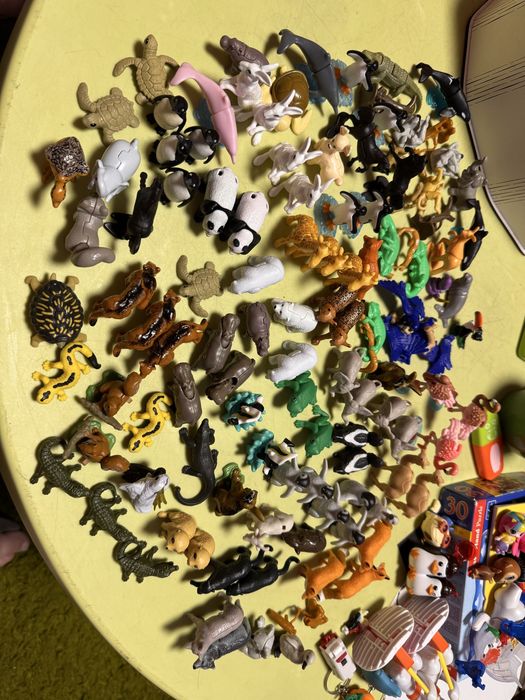 Кіндер сюрприз natoons звірі звірятка