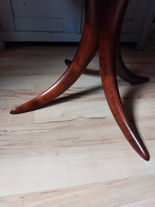 stolik kawowy marki Alma Niemcy palisandrowy drewniany vintage okrągły