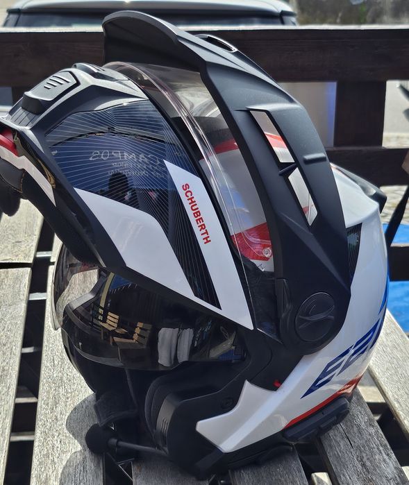 Capacete modular Schubert E2 Defender com intercomunicador Sc2