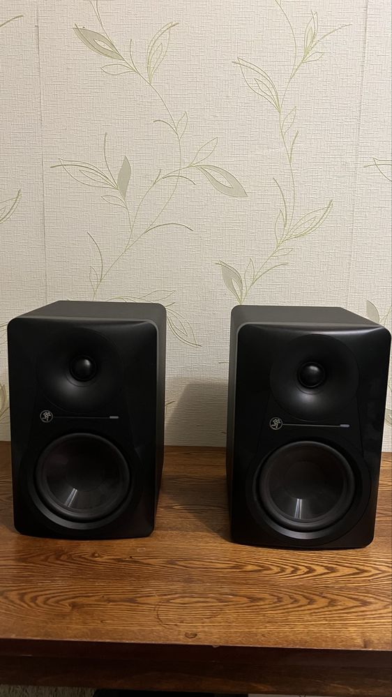 Студійні монітори Meckie 524 і стійки soundking