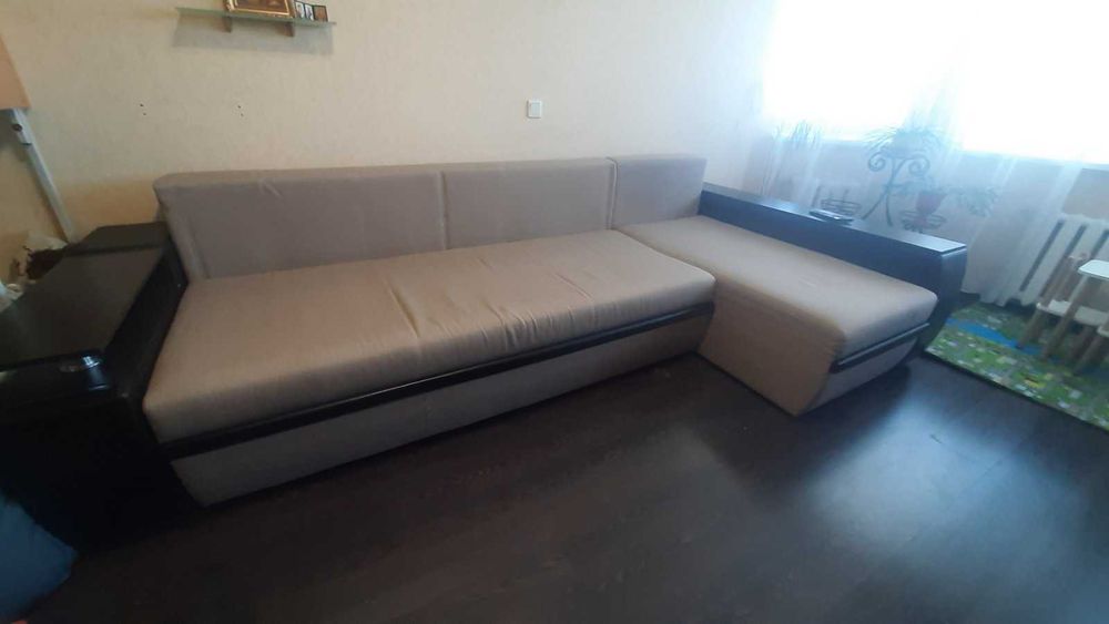 Велике кутове ліжко-диван