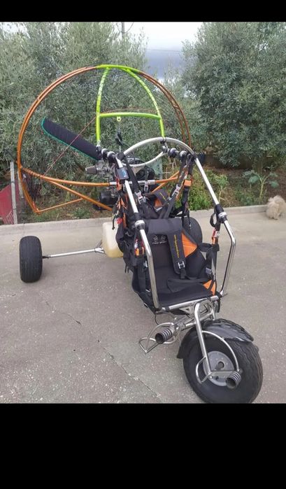 Paratrike (paramotor]