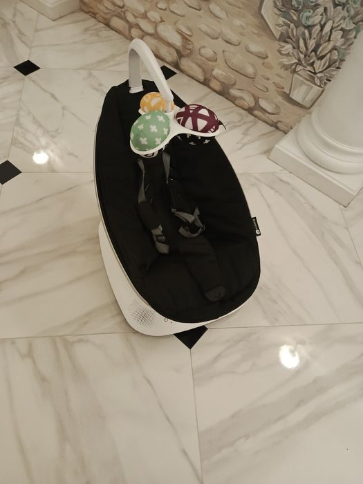 Продам 4moms mamaroo 5.0
