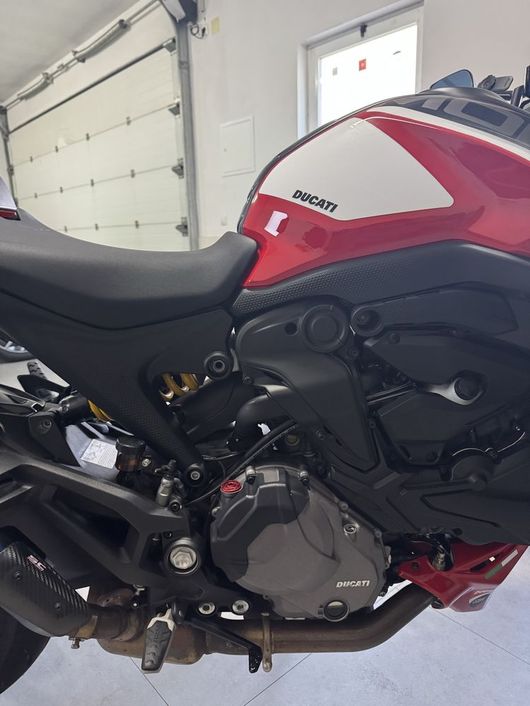 Ducati Monster 937 Full extras