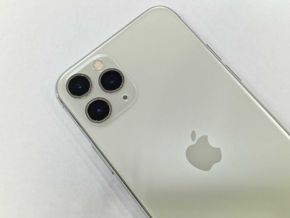 Iphone 11 PRO 64GB/ Silver/ BAT 93%/ Grade A-/ Gwarancja + ładowarka