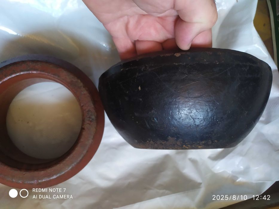 Гантелі 2 по 4 кг 470 грн, 1 - 8 кг 470 грн. чавун литі СРСР