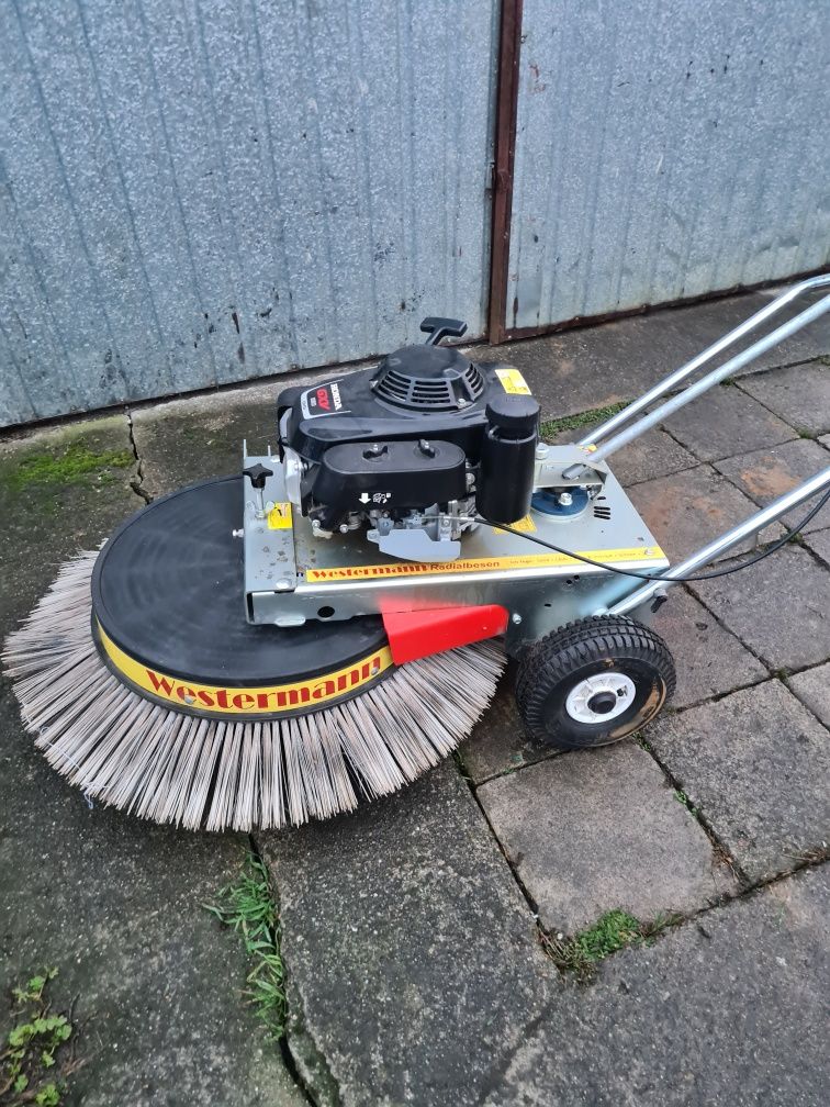 Zamiatarka ręczna Westermann WR870 silnik honda  2021rok nowa