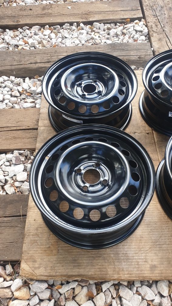 Felgi stalowe 15"4x100 6x15 ET 40 RENAULT CLIO IV DACIA