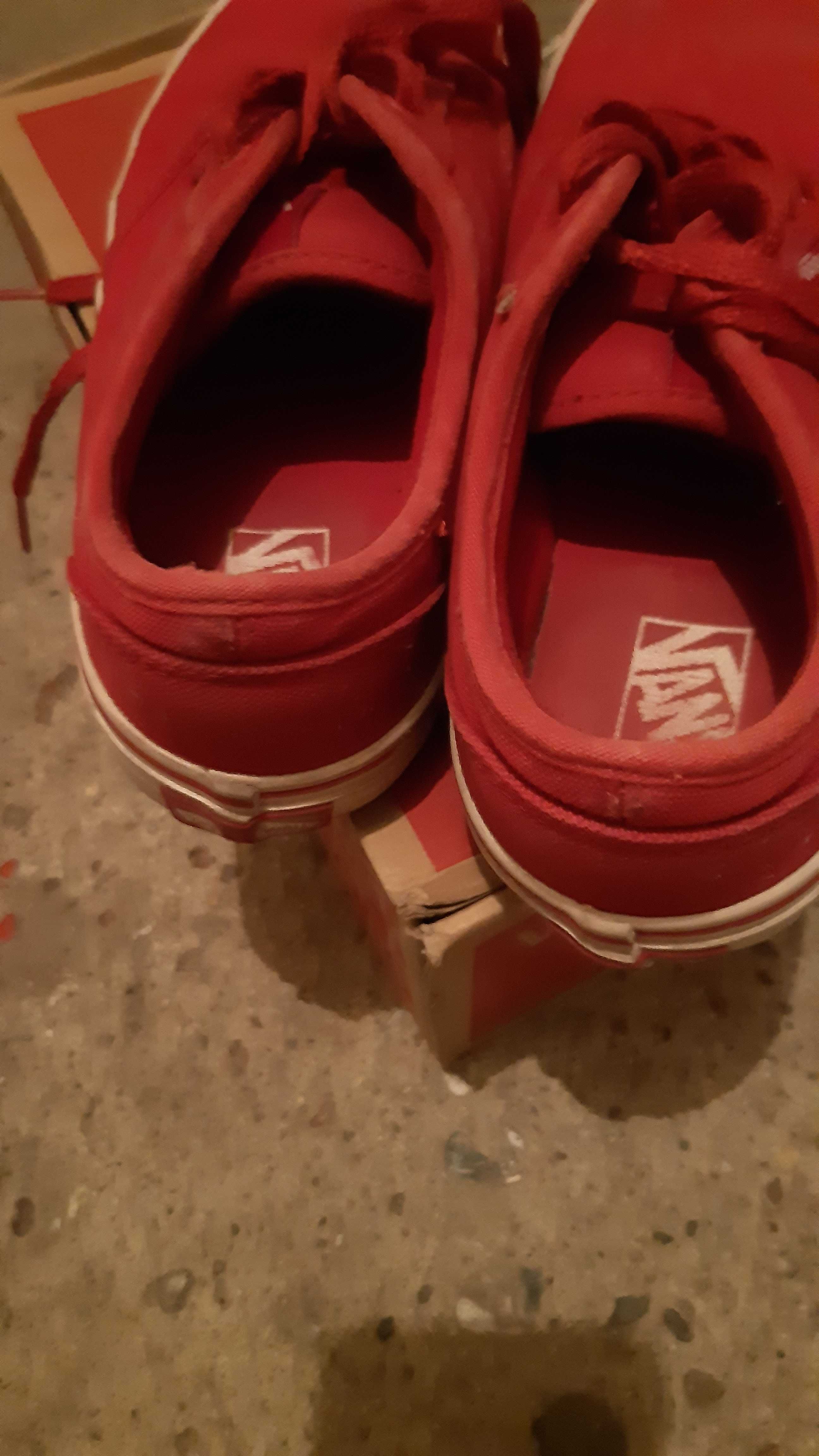 buty Vans - czarne i czerwone