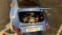 Porsche 911 (1973) - Schuco 1/18
