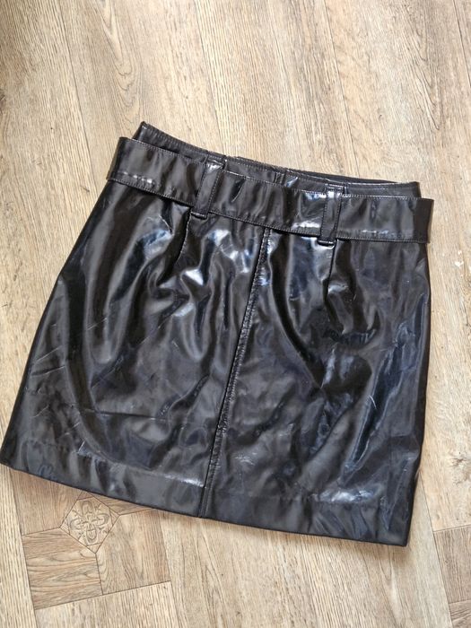 Спідниця демісезон H&M 38 лакова