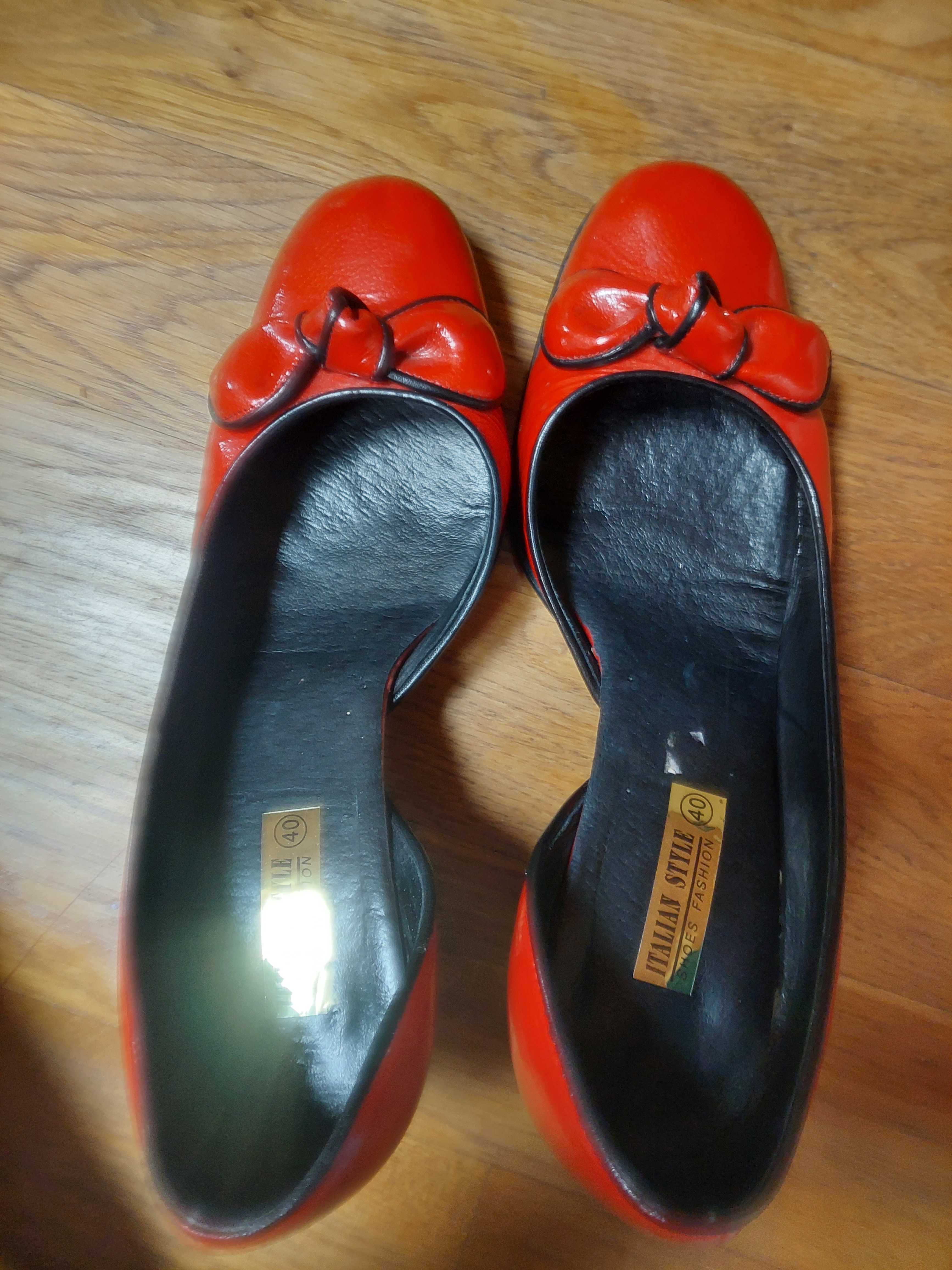 Czerwone buty 40 na obcasie z kokardką Italian Style