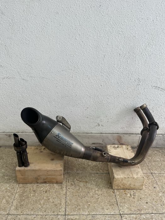 Escape AKRAPOVIC MT07