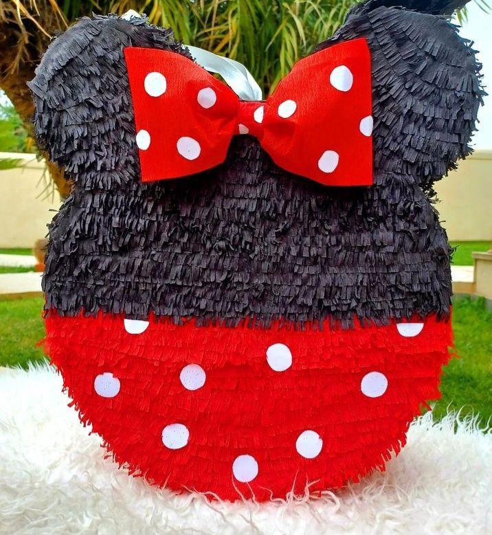 Vendo pinhatas personalizadas  para tua festa desde  15€ para tudo tip