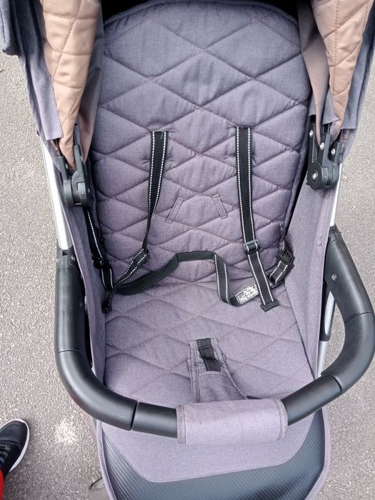 Прогулянкова коляска Carrello Vista