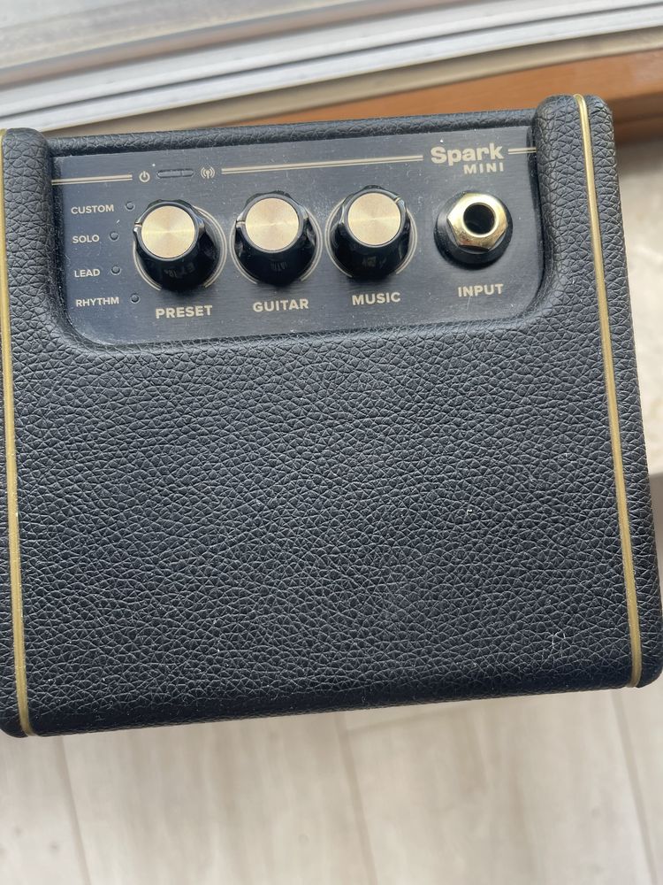 Wzmacniacz gitarowy positive grid spark bluetooth bezprzewodowy