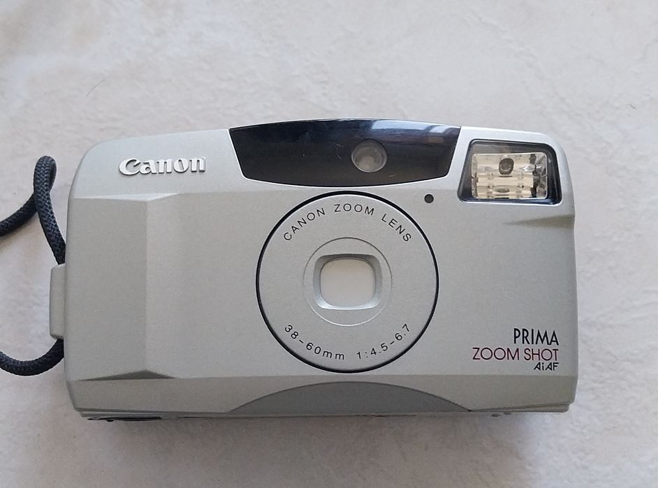 Máquina fotográfica analógica Canon Prima