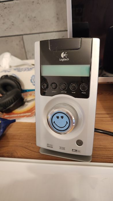 Logitech głośniki 5.1 niesprawne