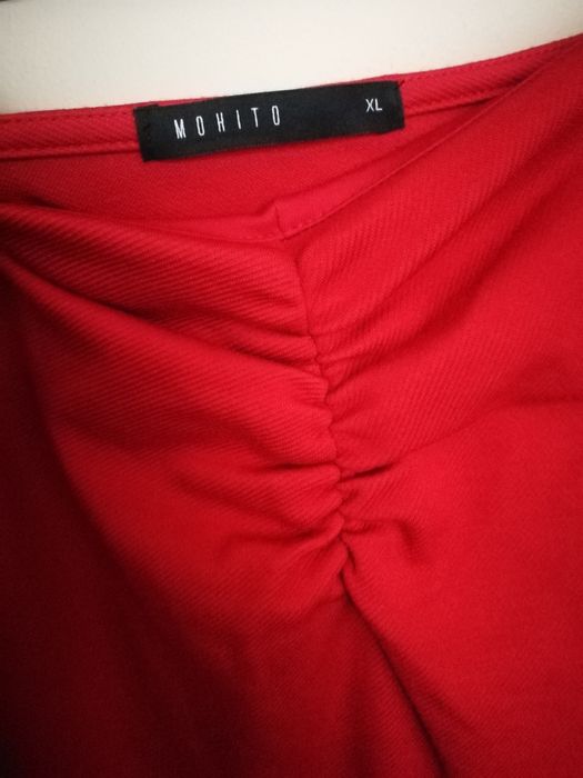 Świąteczna czerwona sukienka Mohito sesja święta Mikołajki Plus Size