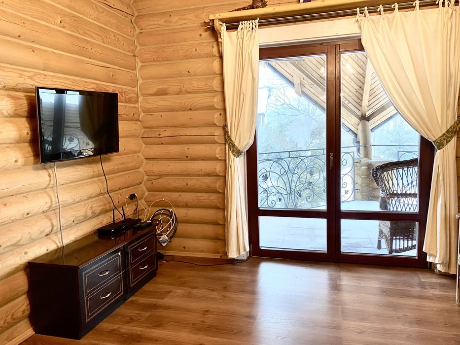 Тумба под телевизор или прикроватные тумбы