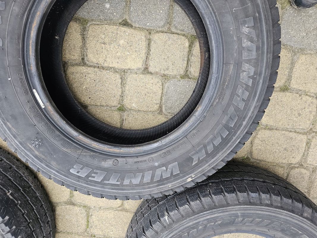 Opony zimowe Firestone Vanhawk Winter 215/70R15c 215/70/r15c