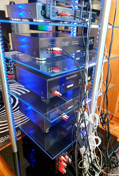 Regał, stojak, szafka ze szkła I stali kwasoodpornej - model TOWER